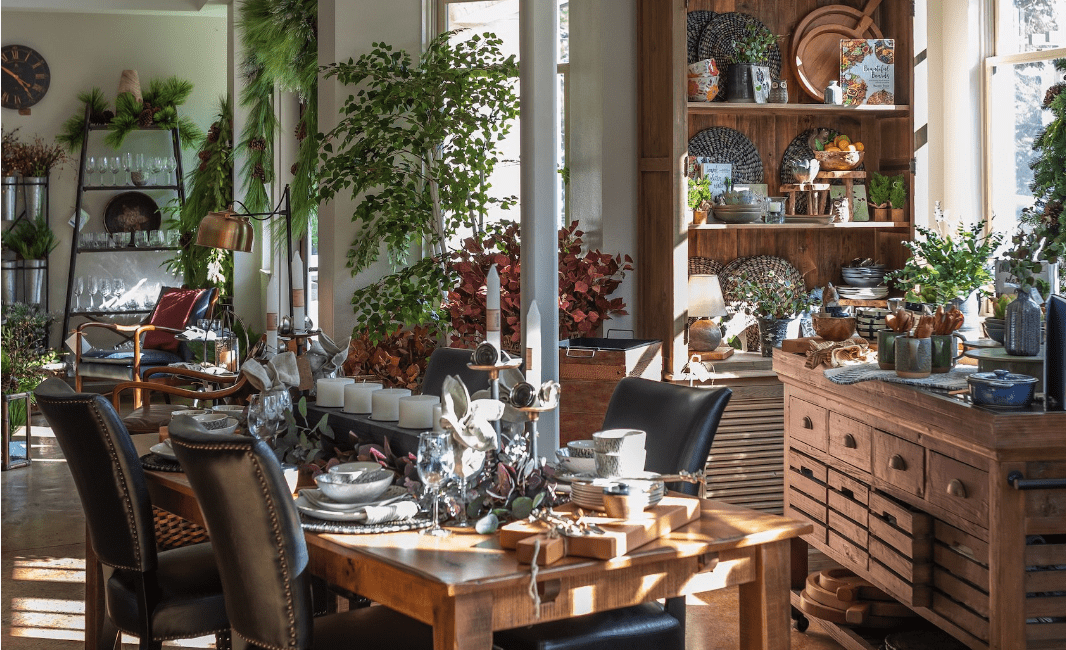Hemmings & Jarrett Lake Tahoe Home Furnishings kitchen table